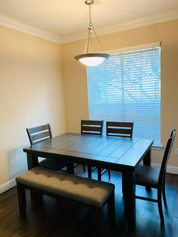 2 Bedroom Easy Access To Med Center, Nrg, Downtown Houston Exterior photo